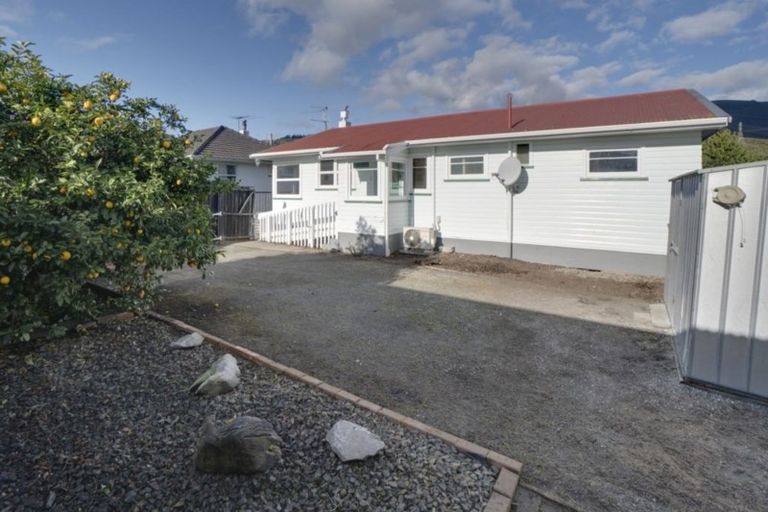 Photo of property in 18 Palm Avenue, Stoke, Nelson, 7011