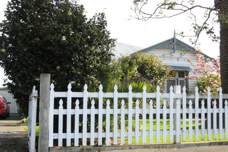 Photo of property in 17 Kings Avenue, Gonville, Whanganui, 4501