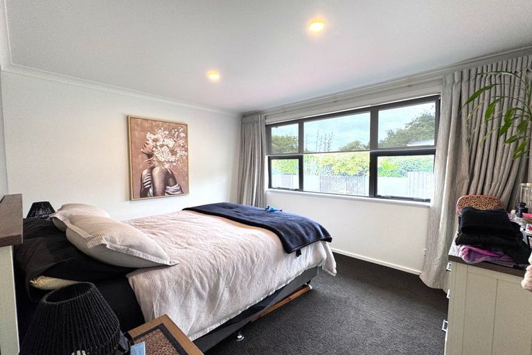 Photo of property in 110 Ruamahanga Crescent, Terrace End, Palmerston North, 4410