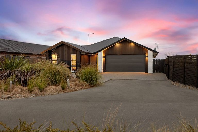 Photo of property in 17 Goldie Drive, Rangiora, 7400