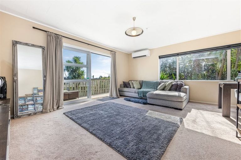 Photo of property in 62 Hamilton Drive, Waiuku, 2123