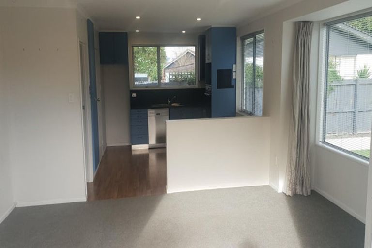 Photo of property in 2/97 Royal Park Drive, Parklands, Christchurch, 8083