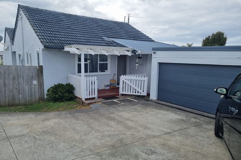Photo of property in 165 Carlisle Road, Northcross, Auckland, 0632