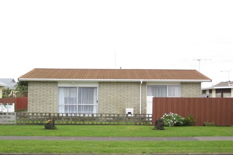 Photo of property in 3/39 Record Street, Fitzroy, New Plymouth, 4312