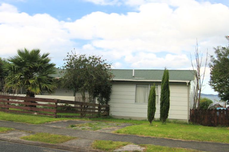 Photo of property in 10 Matangi Terrace, Snells Beach, 0920