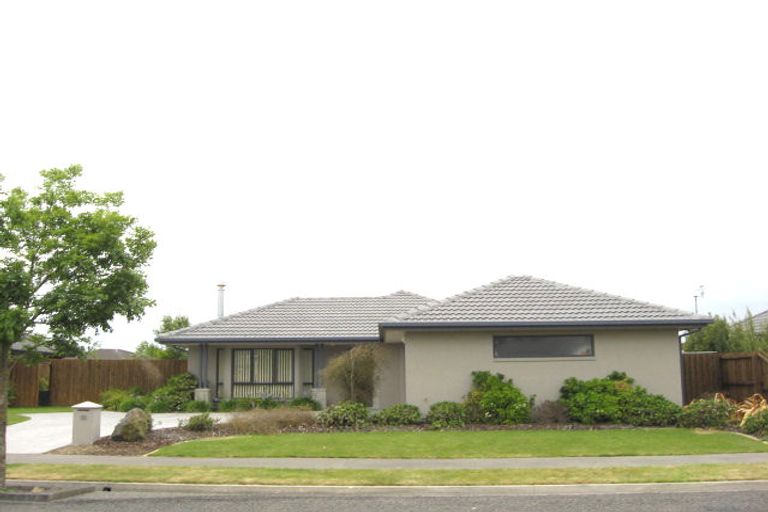 Photo of property in 18 Puhara Avenue, Parklands, Christchurch, 8083