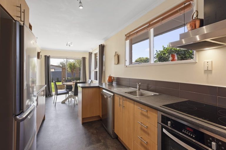 Photo of property in 6 Birdling Place, Halswell, Christchurch, 8025