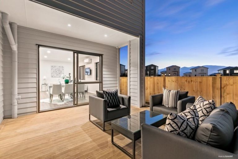 Photo of property in 60 Lime Hill Rise, Flat Bush, Auckland, 2019