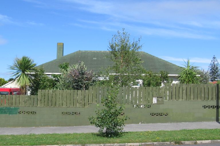Property details for 79 Farringdon Street, Glen Innes, Auckland, 1072