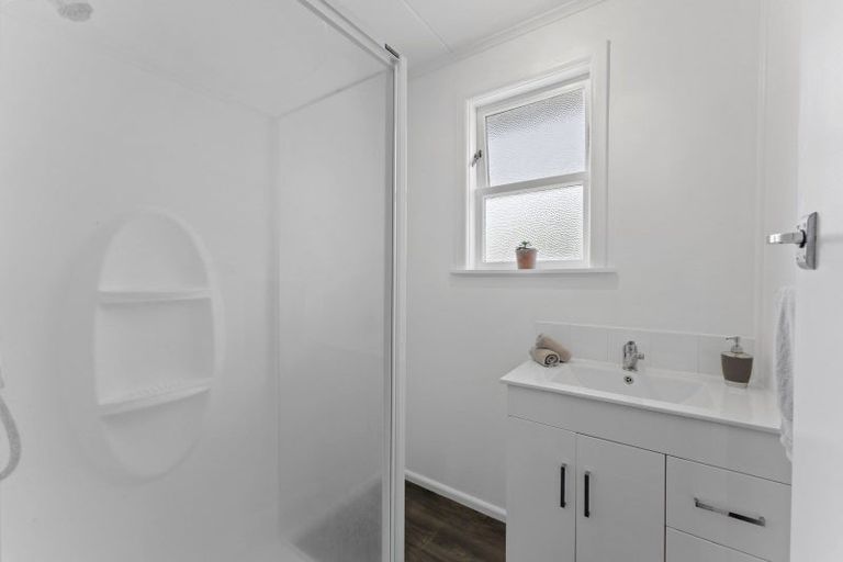 Photo of property in 2 Kopara Grove, Stokes Valley, Lower Hutt, 5019