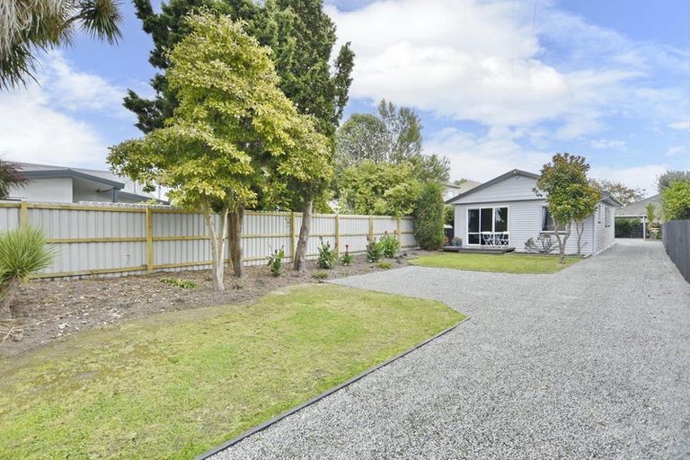 Photo of property in 15 Hargest Crescent, Sydenham, Christchurch, 8023