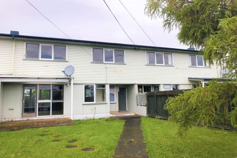 Photo of property in 211-214 Anzac Parade, Whanganui East, Whanganui, 4500