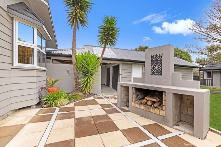 Photo of property in 52 John F Kennedy Drive, Milson, Palmerston North, 4414