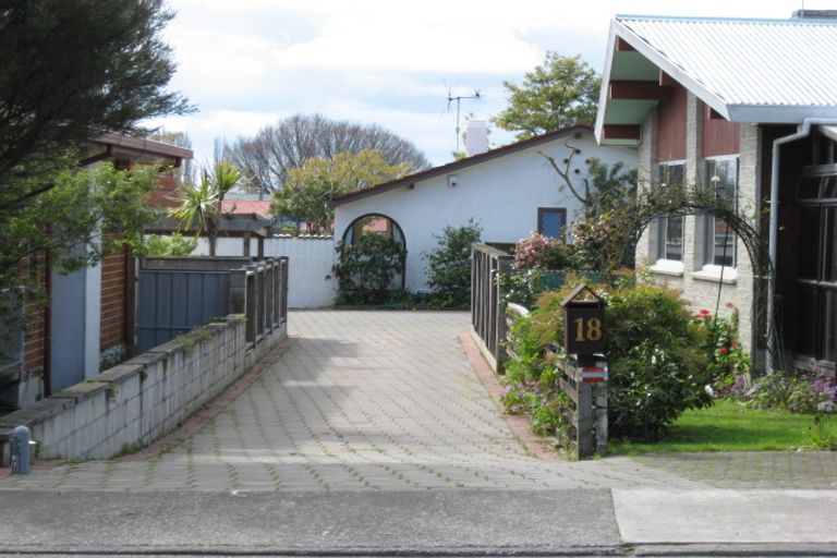 Photo of property in 18 Saint Hill Lane, Havelock North, 4130