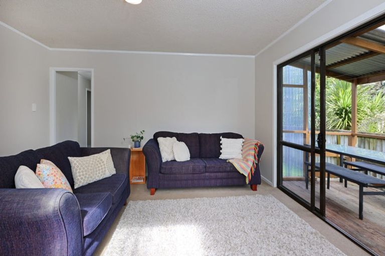 Photo of property in 2/103 Sturges Road, Henderson, Auckland, 0612