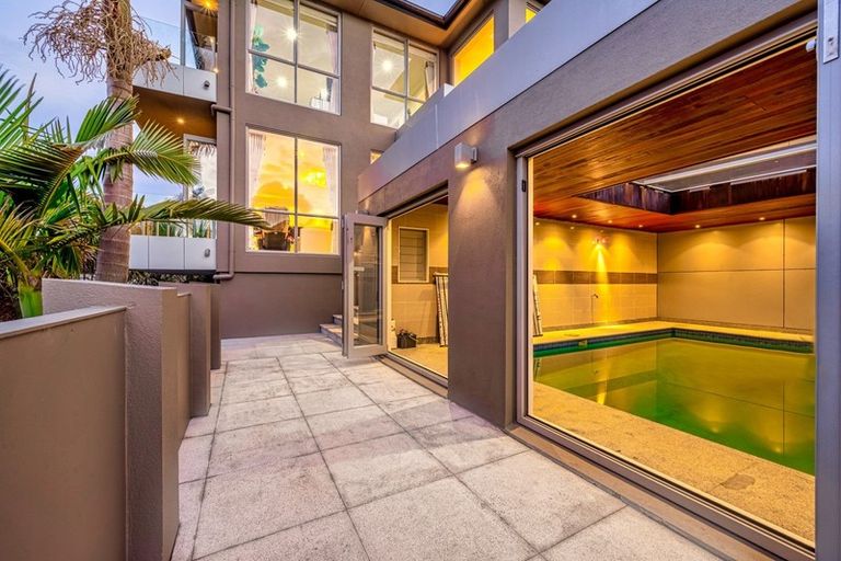 Photo of property in 7 Kinmont Rise, East Tamaki Heights, Auckland, 2016