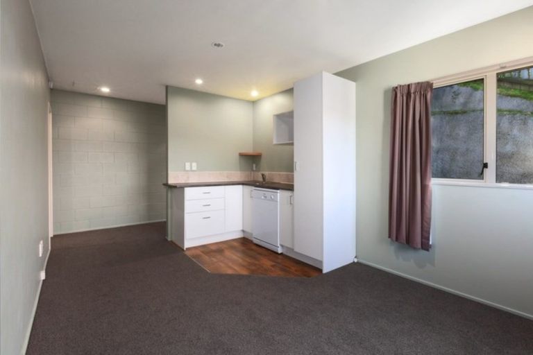 Photo of property in 8a Cullen Place, Tawa, Wellington, 5028