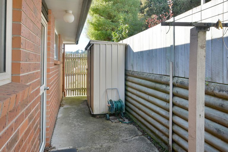 Photo of property in 17 Aytoun Street, Shiel Hill, Dunedin, 9013