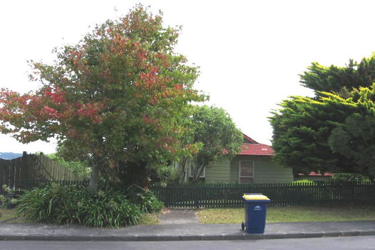 Photo of property in 18 Santiago Crescent, Unsworth Heights, Auckland, 0632
