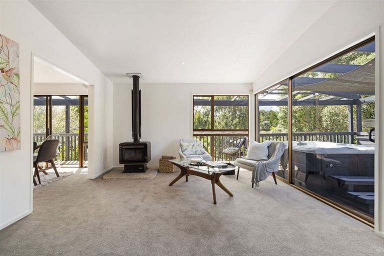 Photo of property in 154 Stapleford Crescent, Browns Bay, Auckland, 0630