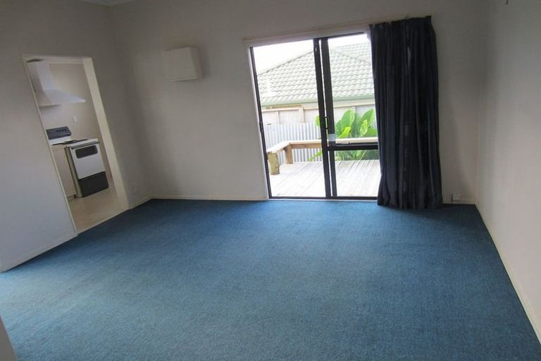 Photo of property in 3/8 West Street, Papakura, 2110