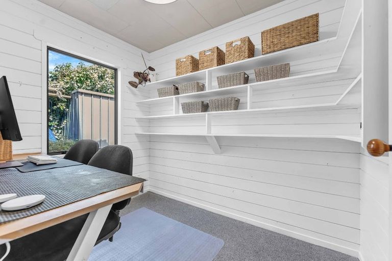 Photo of property in 2/7 Mccall Place, Opaheke, Papakura, 2113