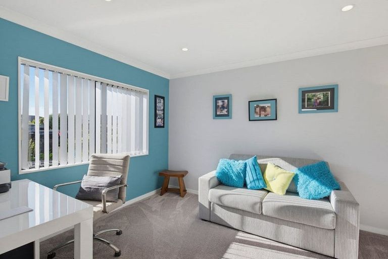 Photo of property in 16 Pearson Place, Paraparaumu, 5032