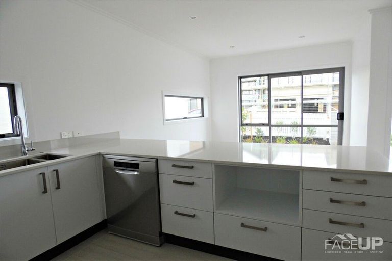 Photo of property in 24 Saltmarsh Road, Hobsonville, Auckland, 0616