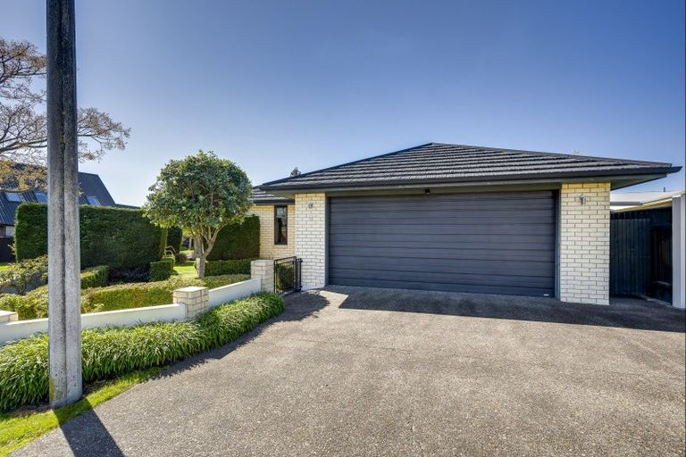 Photo of property in 8 Saint Hill Lane, Havelock North, 4130