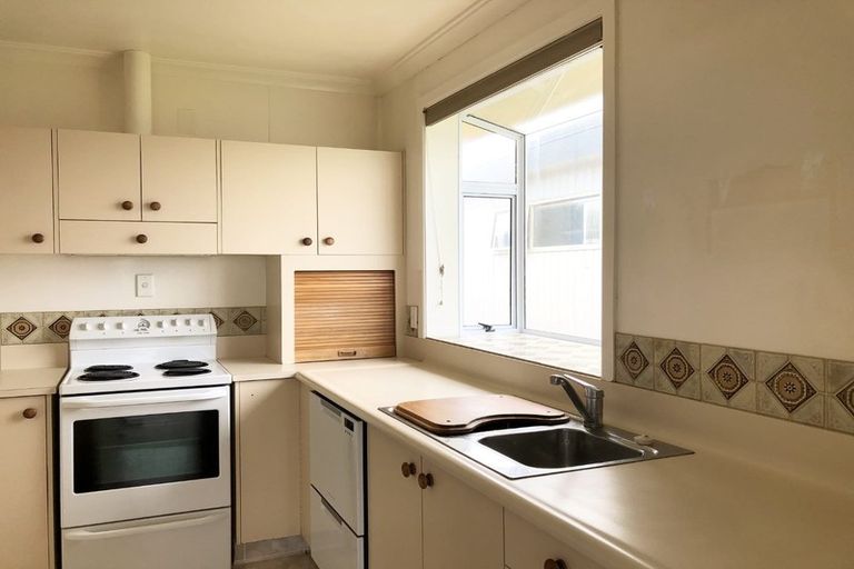 Photo of property in 176 Karaka Street, Castlecliff, Whanganui, 4501