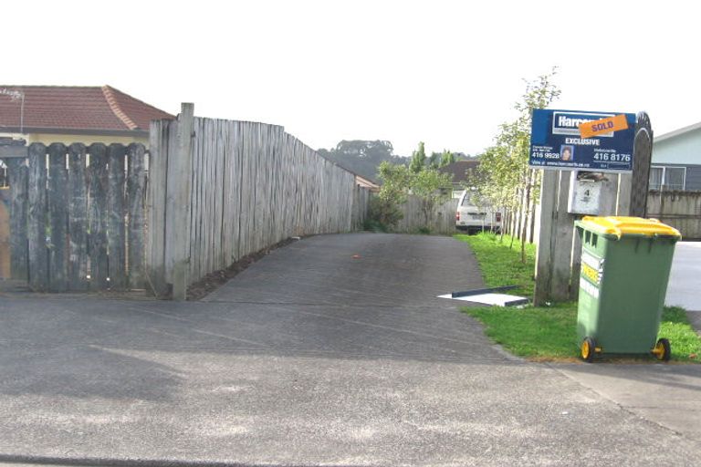 Photo of property in 4 Elisa Lane, Ranui, Auckland, 0612