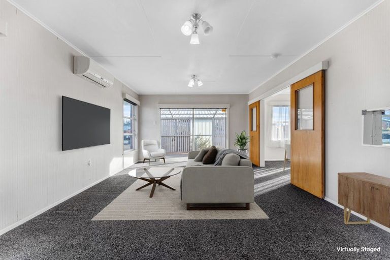 Photo of property in 2 Keith Elliott Street, Feilding, 4702