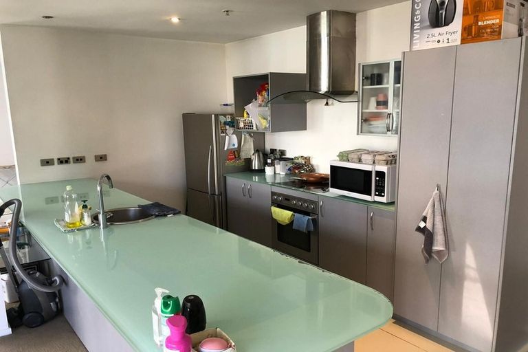 Photo of property in The Quay, 1002/332 Lambton Quay, Wellington Central, Wellington, 6011