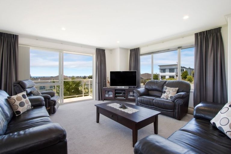 Photo of property in 14 Tohora View, Waihi Beach, 3611