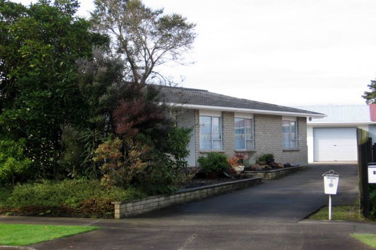 Photo of property in 3 Haast Place, Awapuni, Palmerston North, 4412