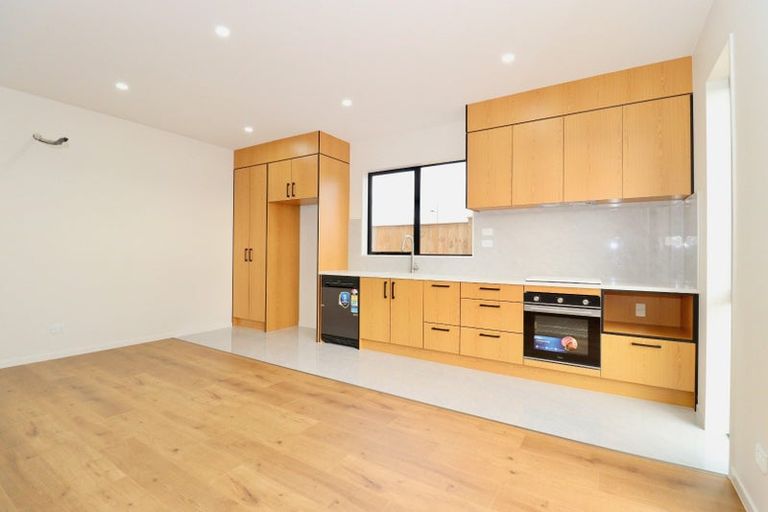 Photo of property in 14 Kaapehu Street, Karaka, 2578