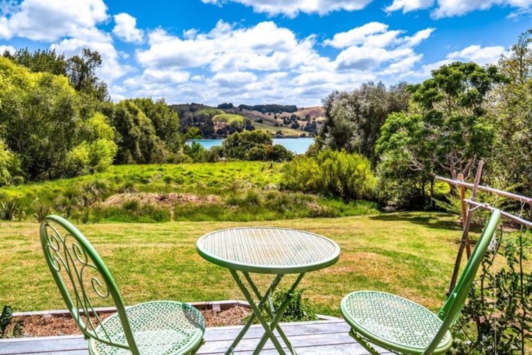 Photo of property in 364 Oneriri Road, Kaiwaka, 0573