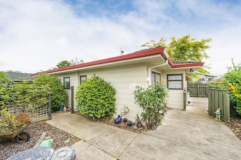 Photo of property in 58 Geraldine Crescent, Cloverlea, Palmerston North, 4412