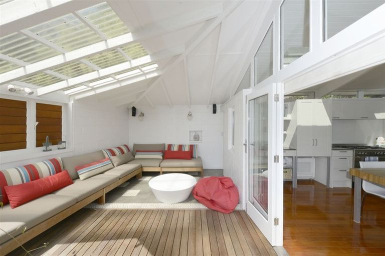 Photo of property in 39 Scarborough Road, Scarborough, Christchurch, 8081