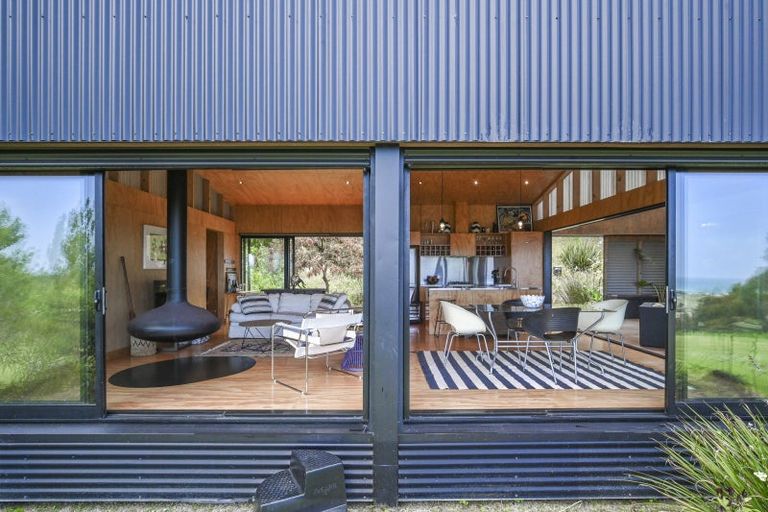 Photo of property in 58 Te Apiti Road, Waimarama, Havelock North, 4294