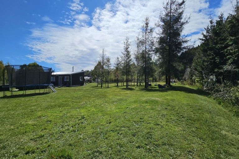 Photo of property in 56 Pine Tree Road, Kaniere, Hokitika, 7811