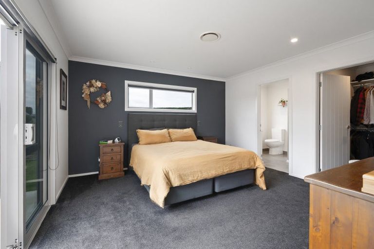 Photo of property in 42 Accolade Street, Maewa, Feilding, 4702