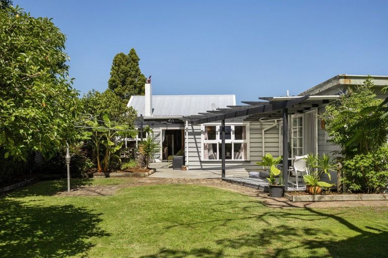 Photo of property in 13 Hannan Road, Whitianga, 3510