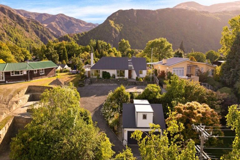 Photo of property in 3 Stafford Street, Arrowtown, 9302