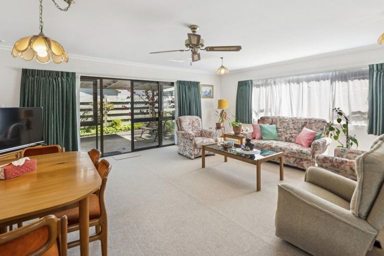 Photo of property in 4 Orchard Place, Lynmore, Rotorua, 3010