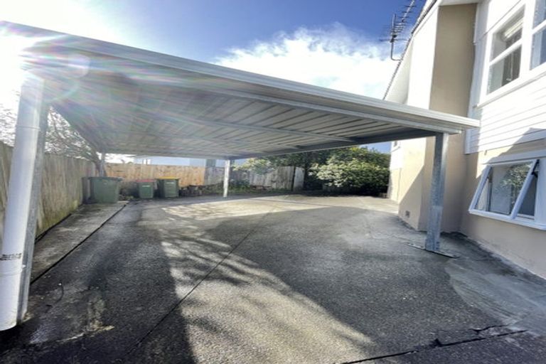 Photo of property in 13 Webb Place, Forrest Hill, Auckland, 0620