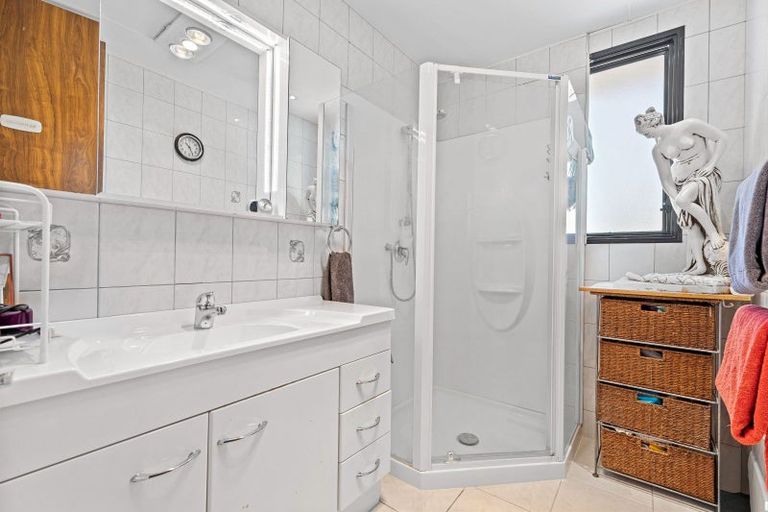 Photo of property in 15 Marinich Drive, Ranui, Auckland, 0612