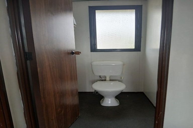Photo of property in 15 Kopara Place, Clendon Park, Auckland, 2103