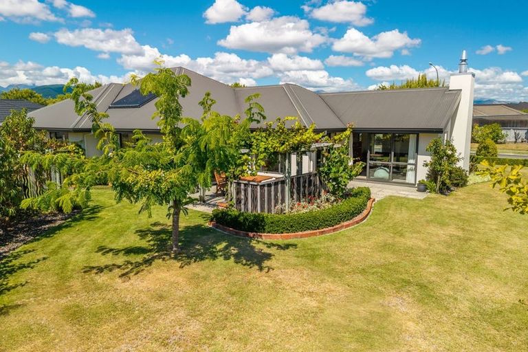 Photo of property in 38 Hollybush Drive, Brightwater, 7022