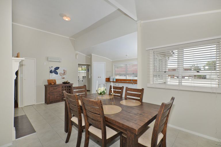 Photo of property in 13 Manse Street, Regent, Whangarei, 0112
